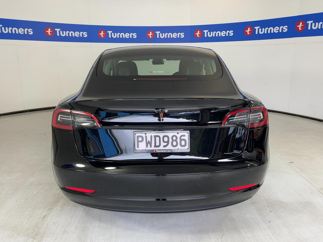 Photo '6' of Tesla Model 3