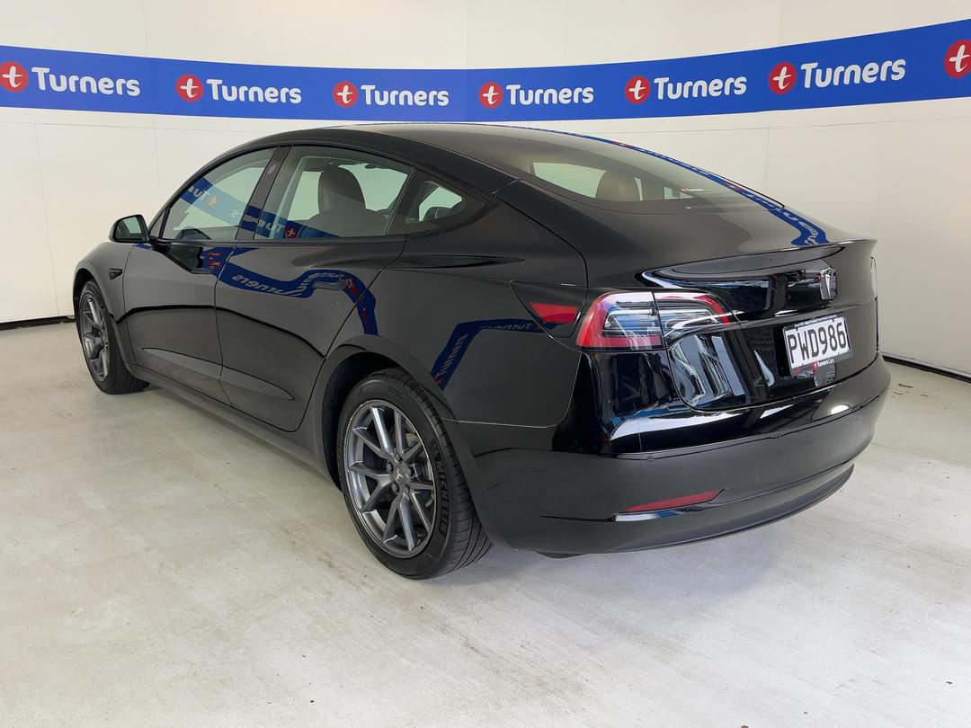 Photo '5' of Tesla Model 3