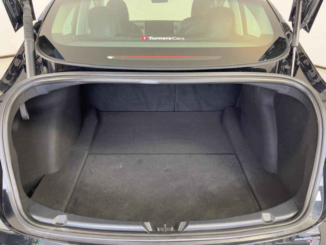 Photo '14' of Tesla Model 3