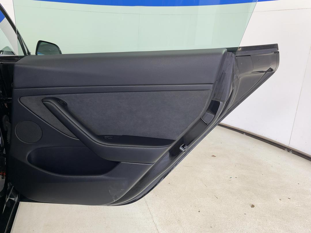 Photo '19' of Tesla Model 3