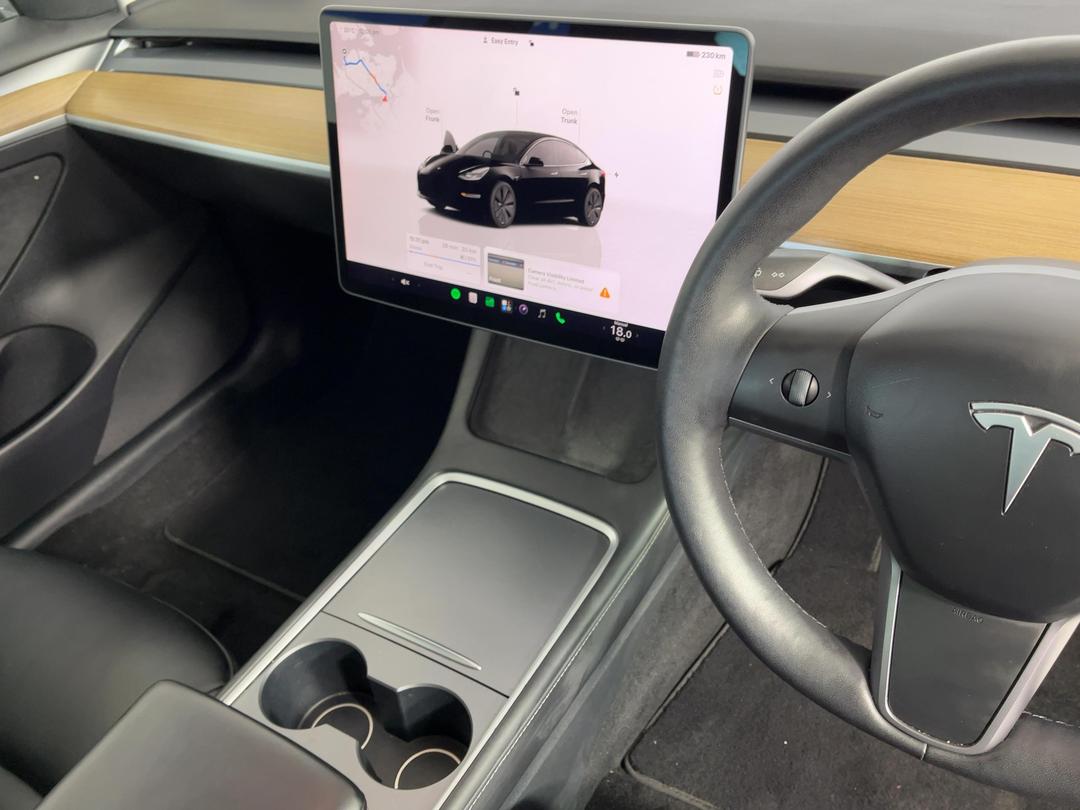 Photo '18' of Tesla Model 3