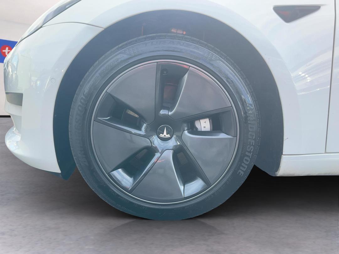 Photo '10' of Tesla Model 3