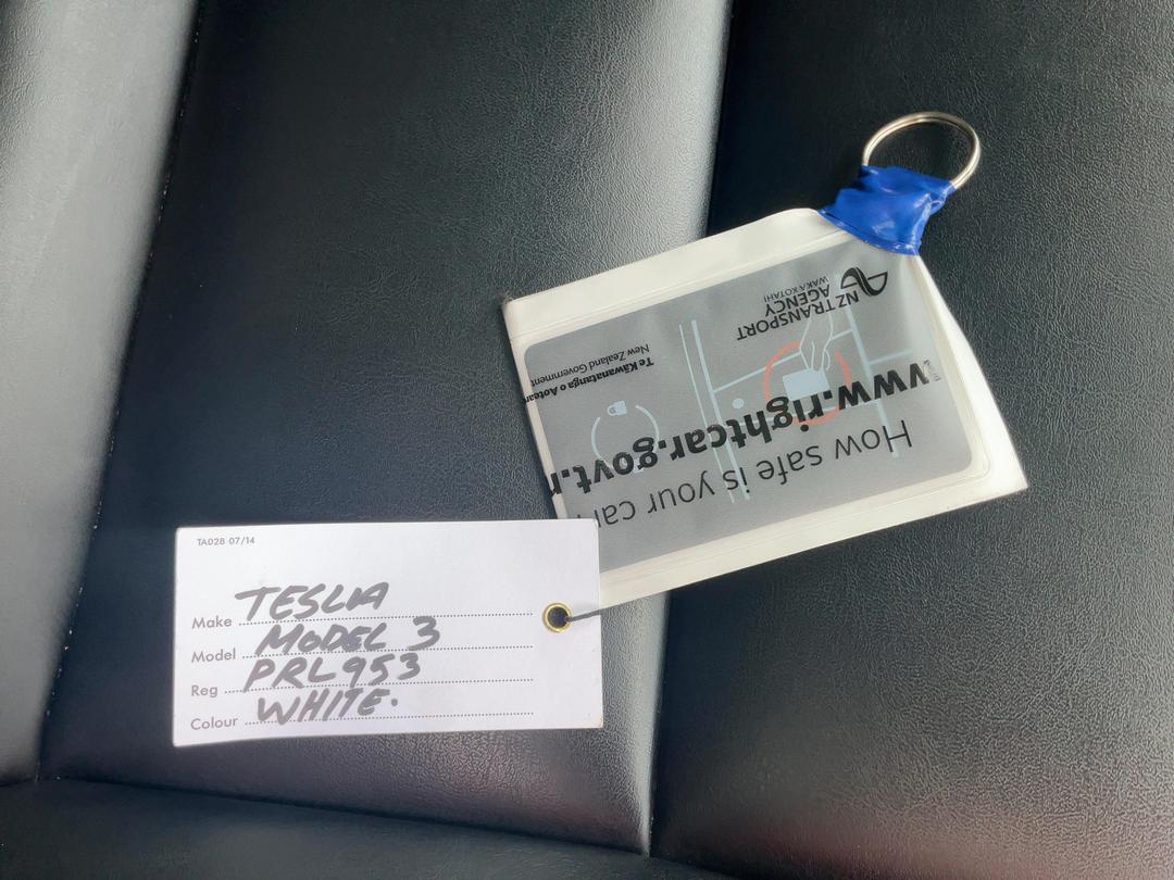 Photo '22' of Tesla Model 3