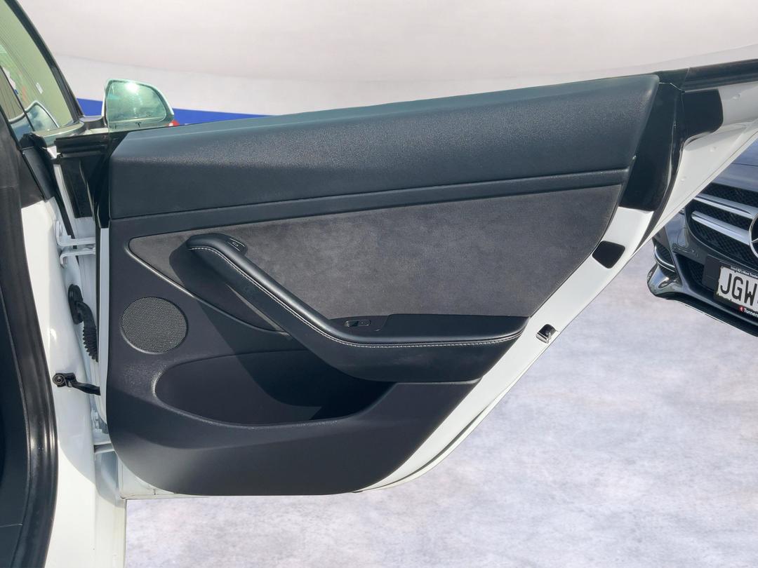 Photo '19' of Tesla Model 3