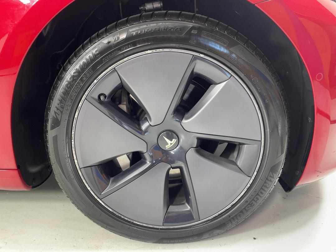 Photo '9' of Tesla Model 3