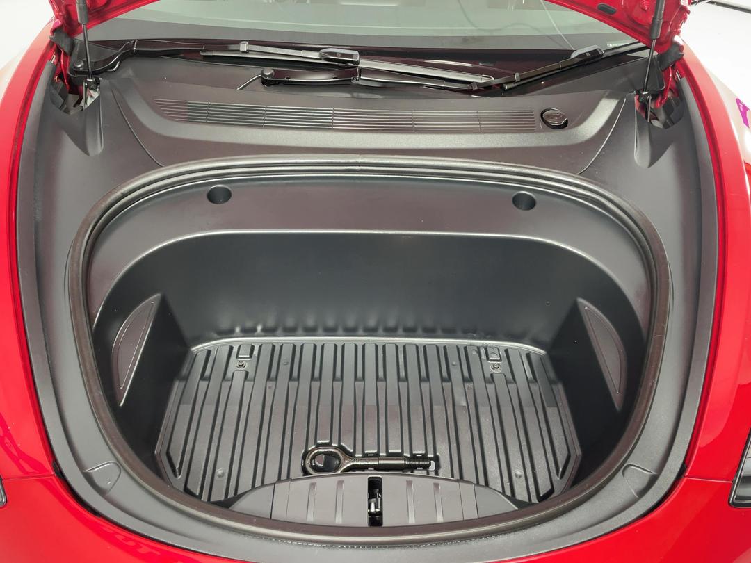 Photo '13' of Tesla Model 3