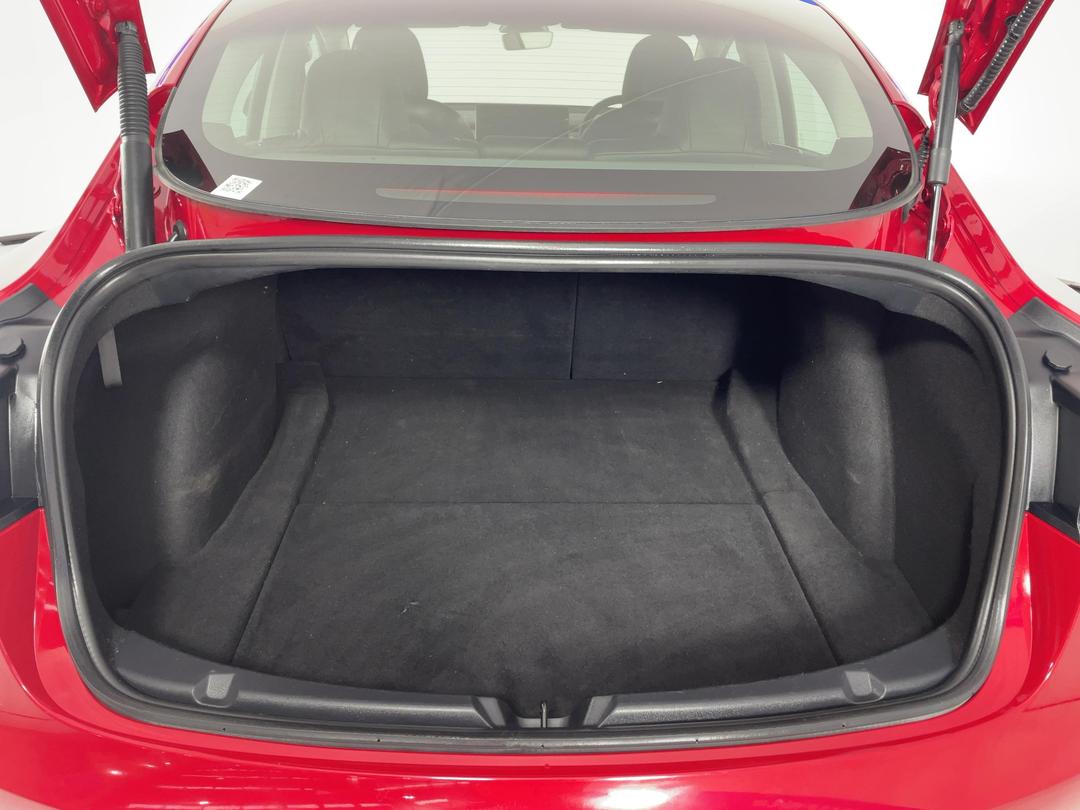 Photo '14' of Tesla Model 3