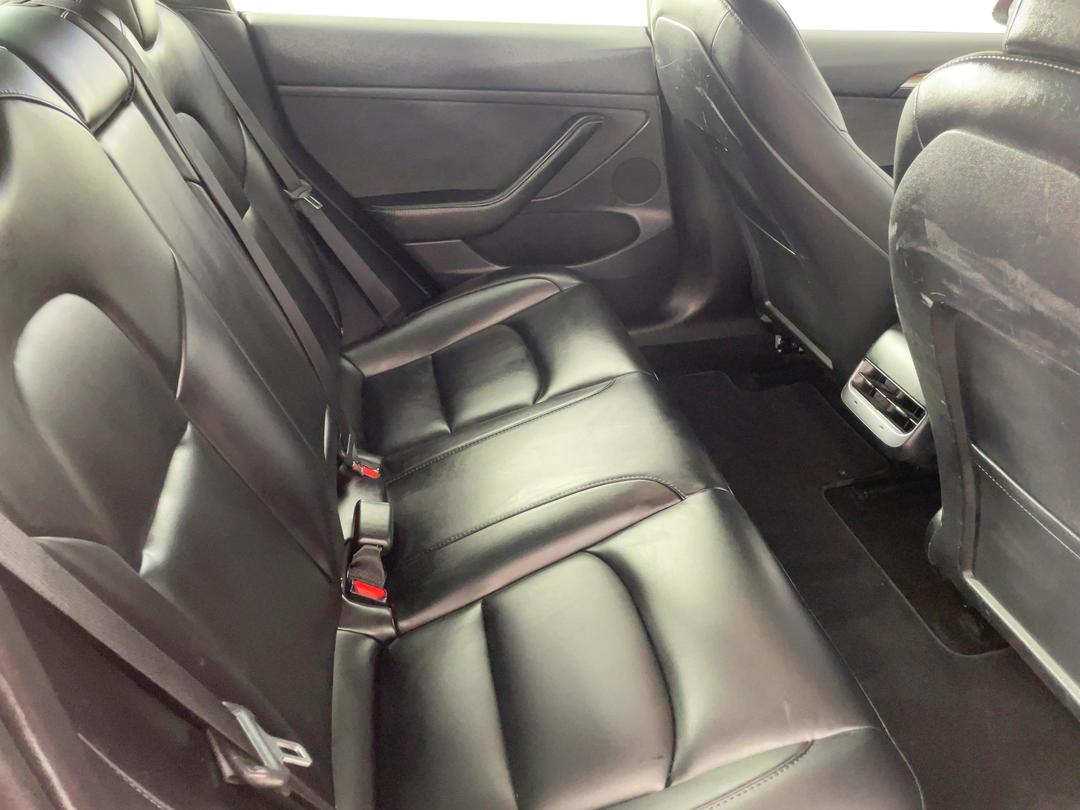 Photo '20' of Tesla Model 3