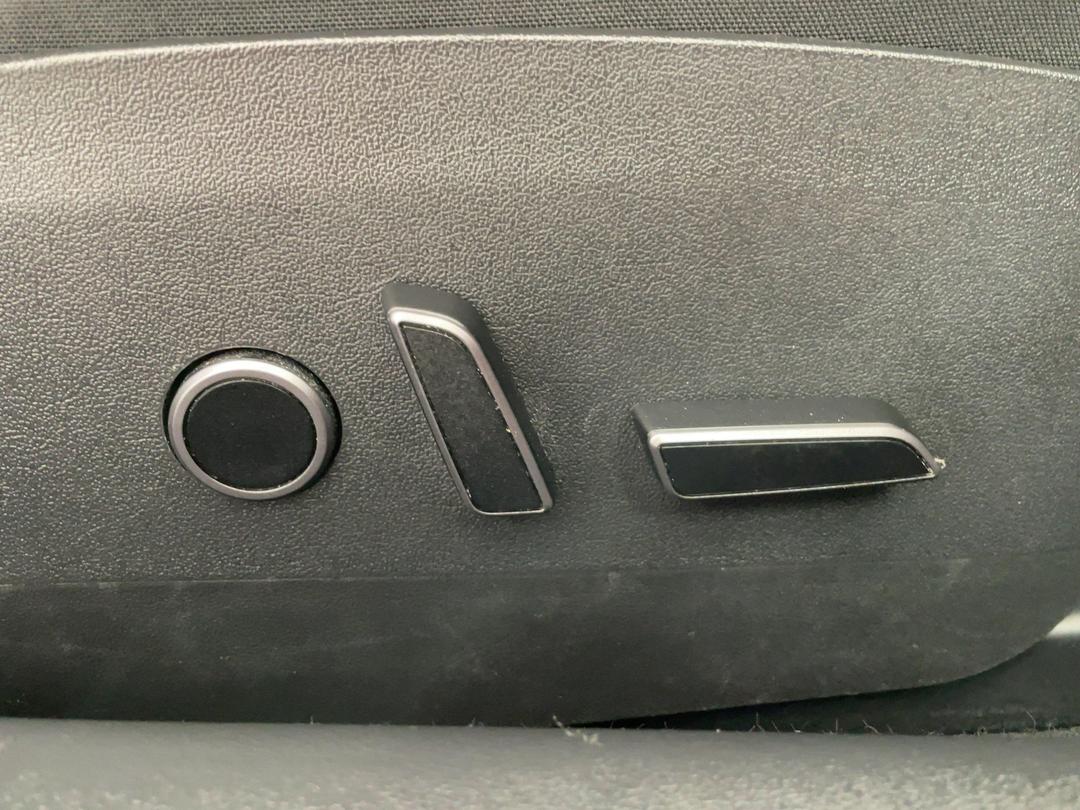 Photo '23' of Tesla Model 3