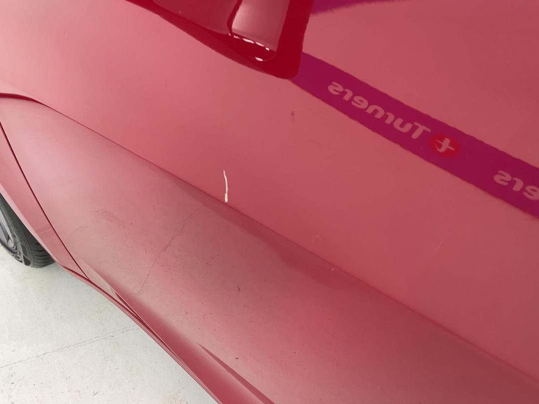 Photo '28' of Tesla Model 3