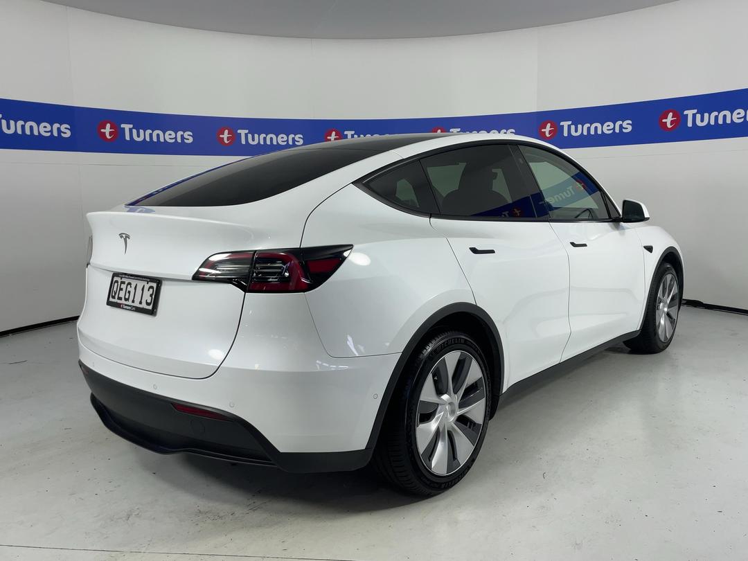 Photo '7' of Tesla Model Y