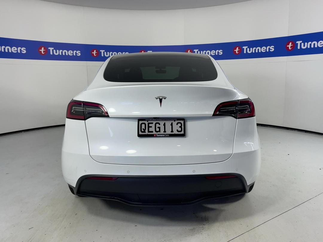 Photo '6' of Tesla Model Y
