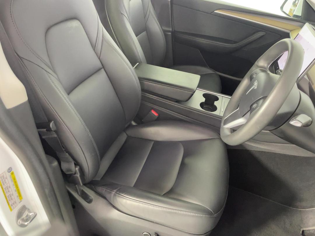 Photo '16' of Tesla Model Y