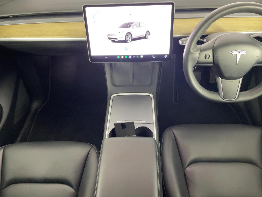 Photo '18' of Tesla Model Y