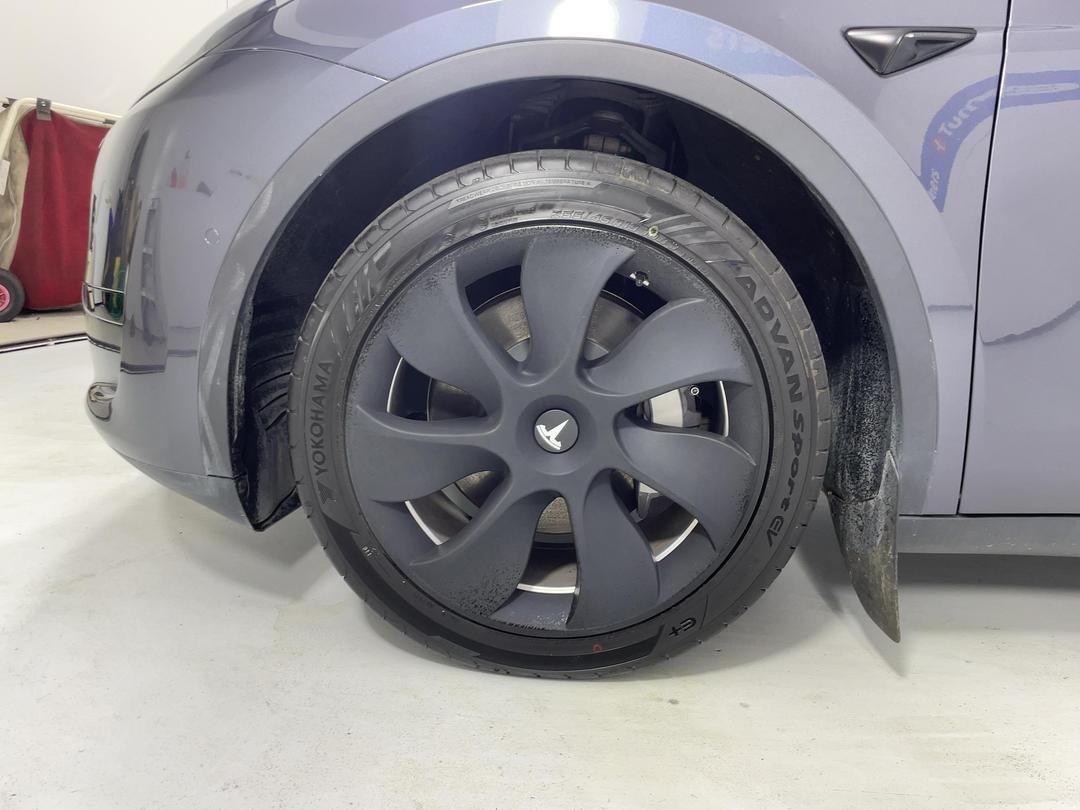 Photo '10' of Tesla Model Y