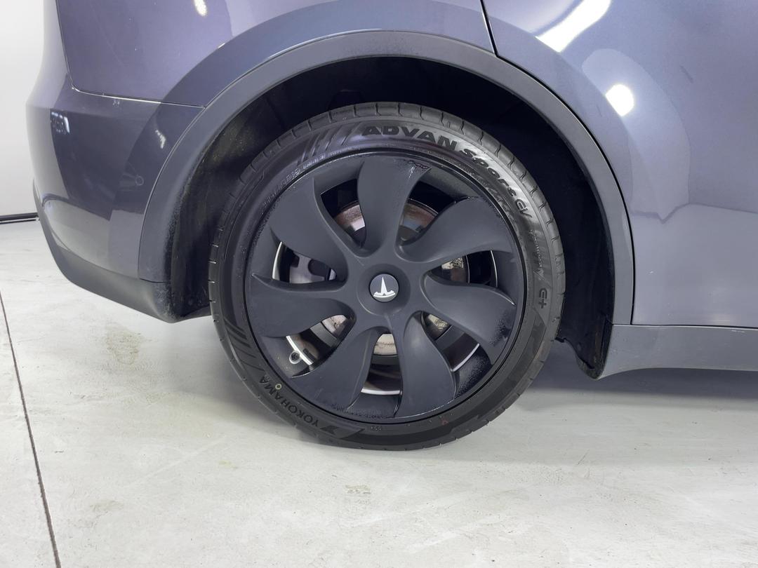 Photo '12' of Tesla Model Y