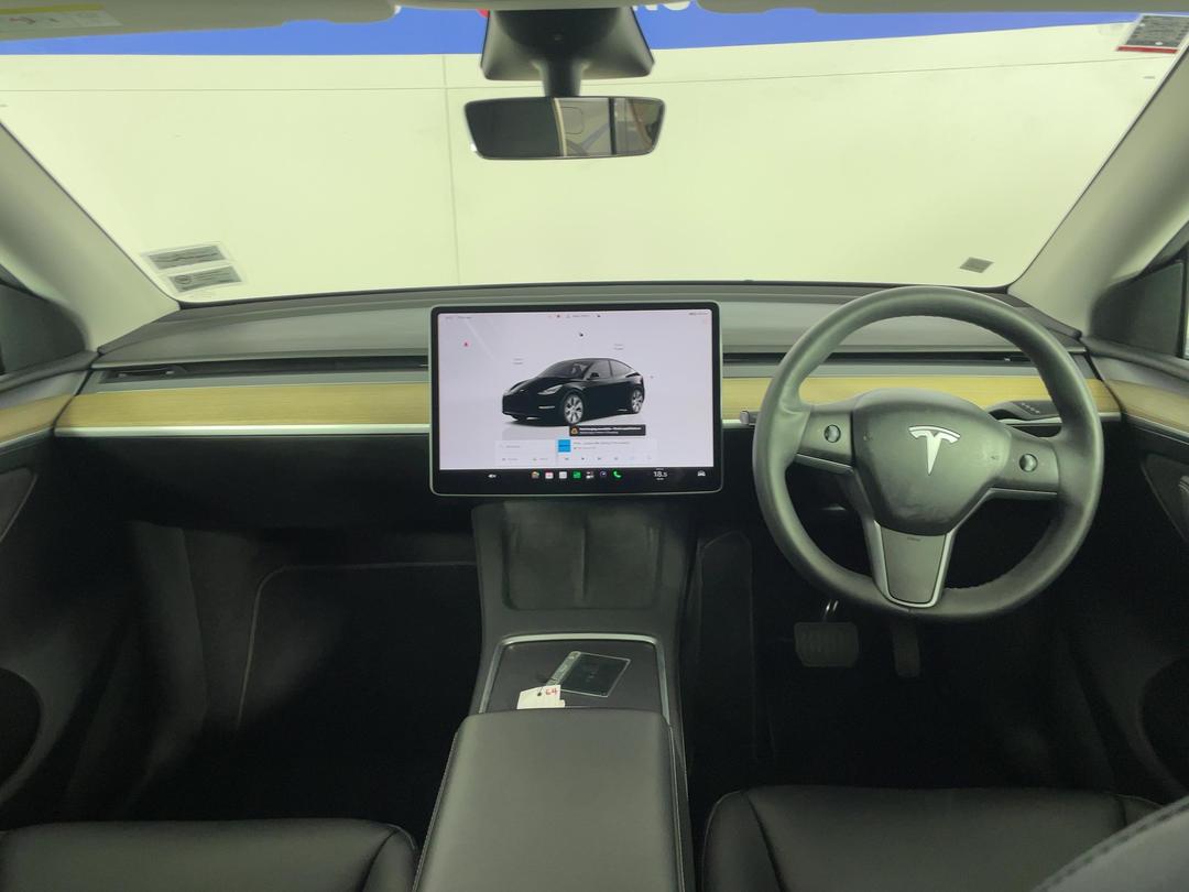Photo '17' of Tesla Model Y