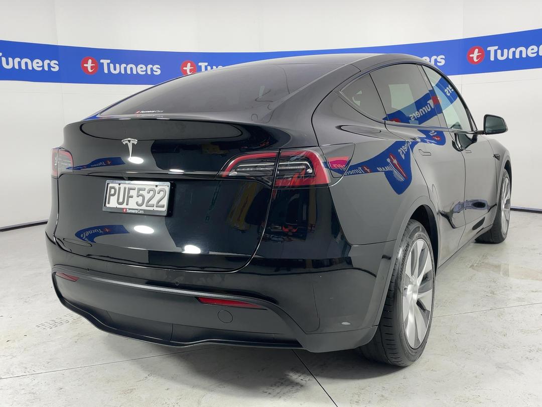 Photo '7' of Tesla Model Y