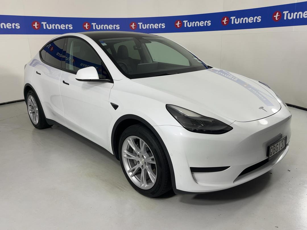 Photo '1' of Tesla Model Y