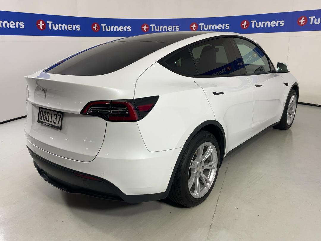 Photo '7' of Tesla Model Y
