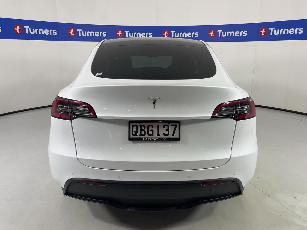 Photo '6' of Tesla Model Y
