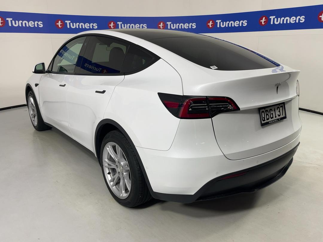 Photo '5' of Tesla Model Y
