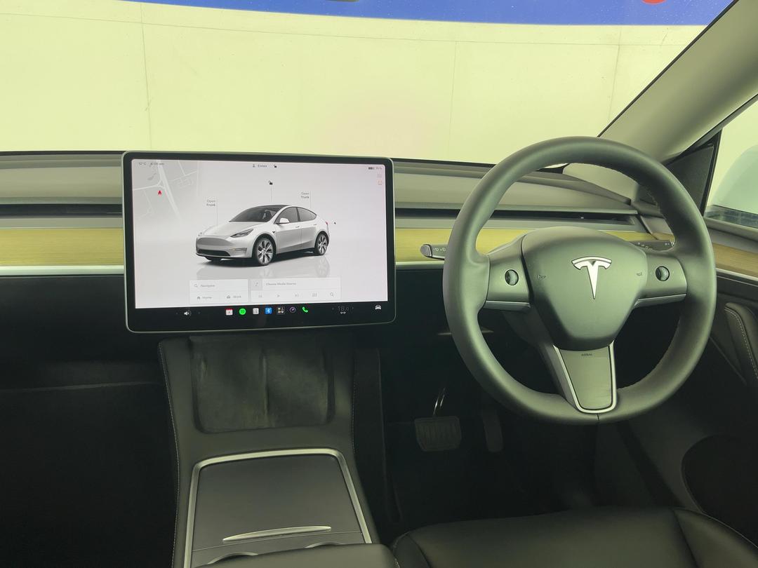 Photo '17' of Tesla Model Y