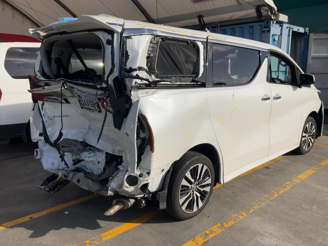 Photo '6' of Toyota Alphard