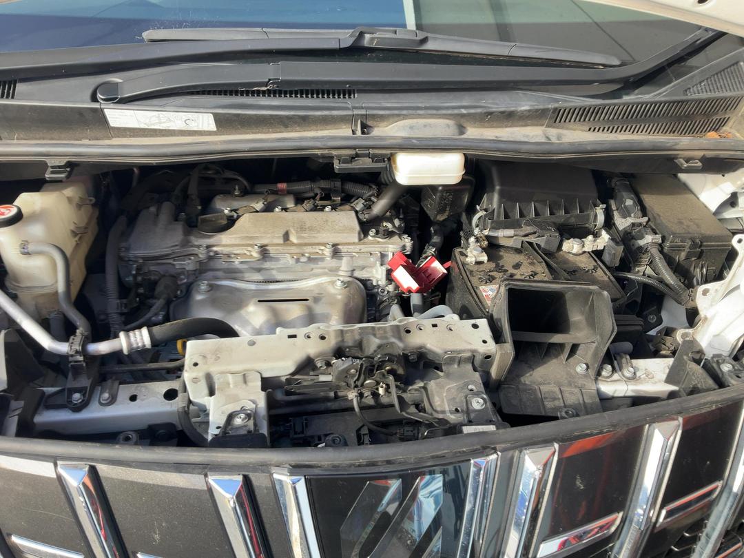 Photo '8' of Toyota Alphard