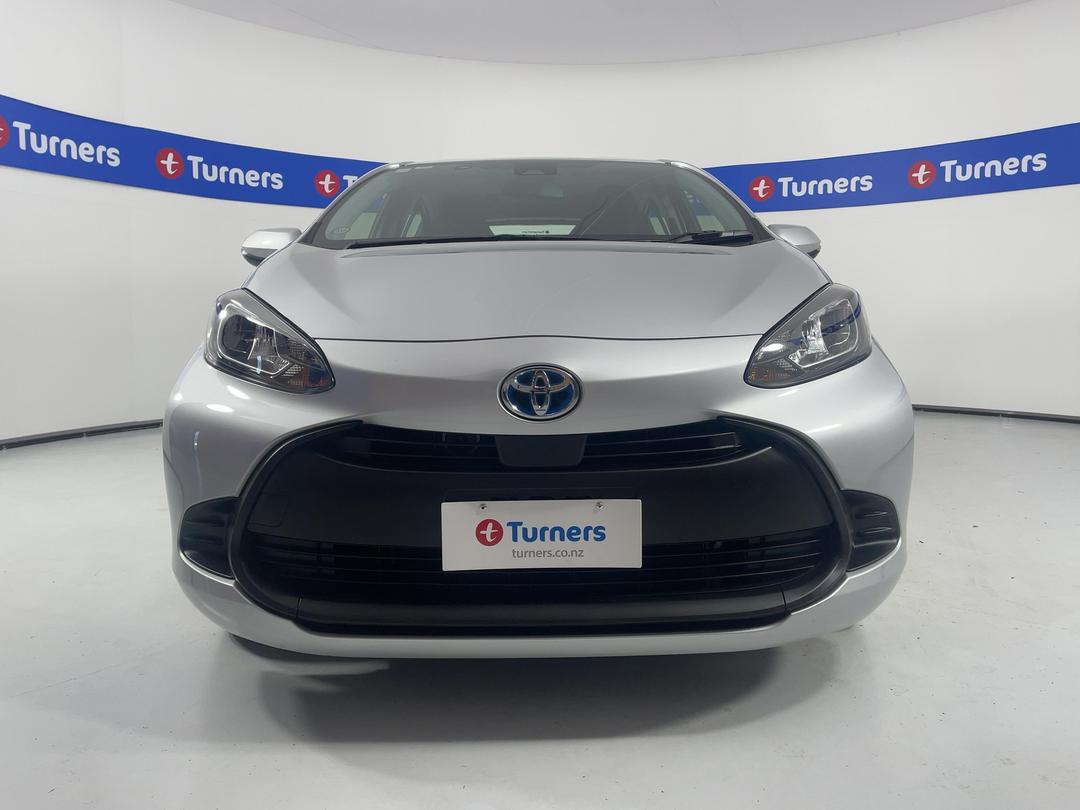 Photo '2' of Toyota Aqua