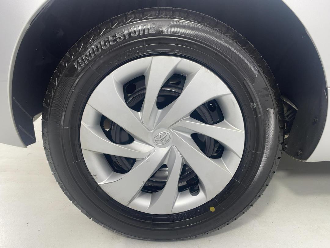 Photo '12' of Toyota Aqua