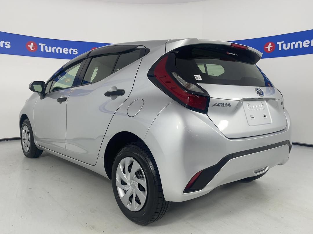 Photo '5' of Toyota Aqua