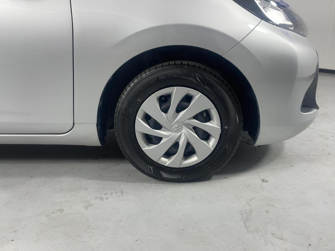 Photo '9' of Toyota Aqua