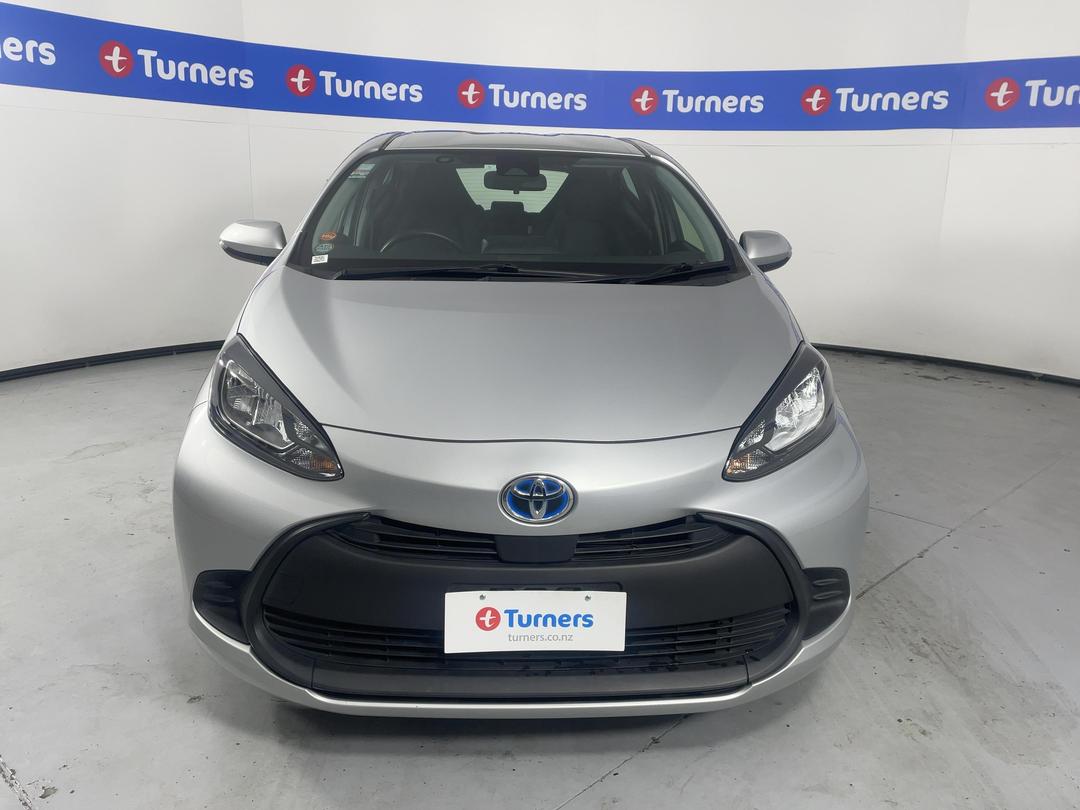 Photo '2' of Toyota Aqua