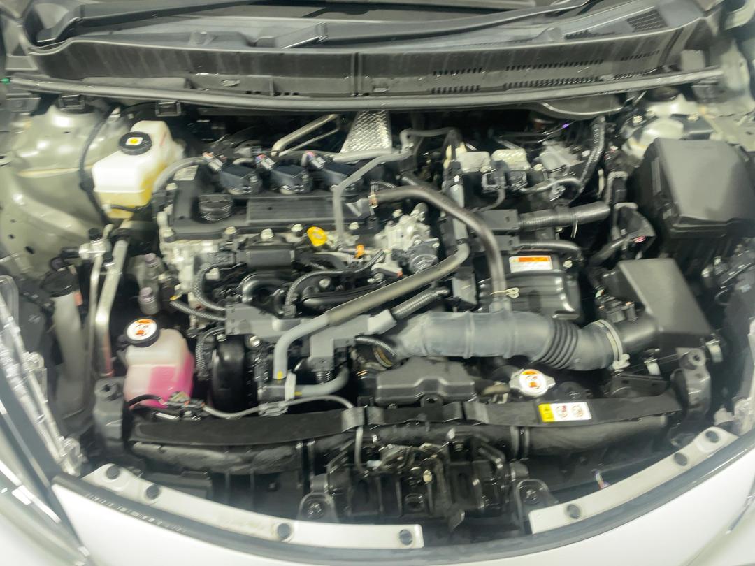 Photo '13' of Toyota Aqua