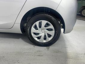 Photo '11' of Toyota Aqua
