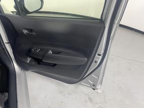 Photo '15' of Toyota Aqua