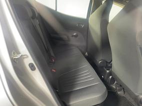 Photo '20' of Toyota Aqua