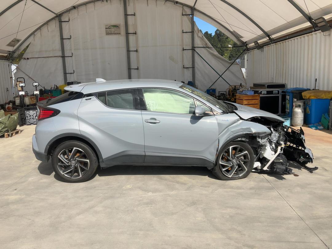 Photo '8' of Toyota C-HR Limited Photo '8' of Toyota C-HR Limited