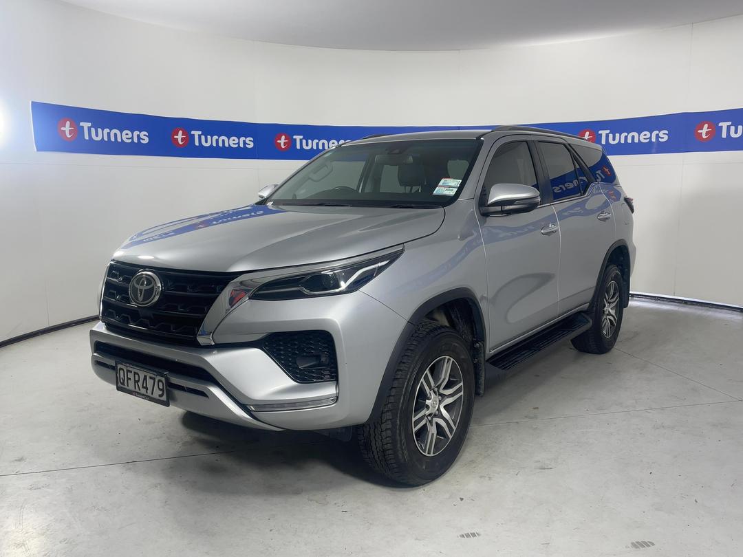Photo '4' of Toyota Fortuner