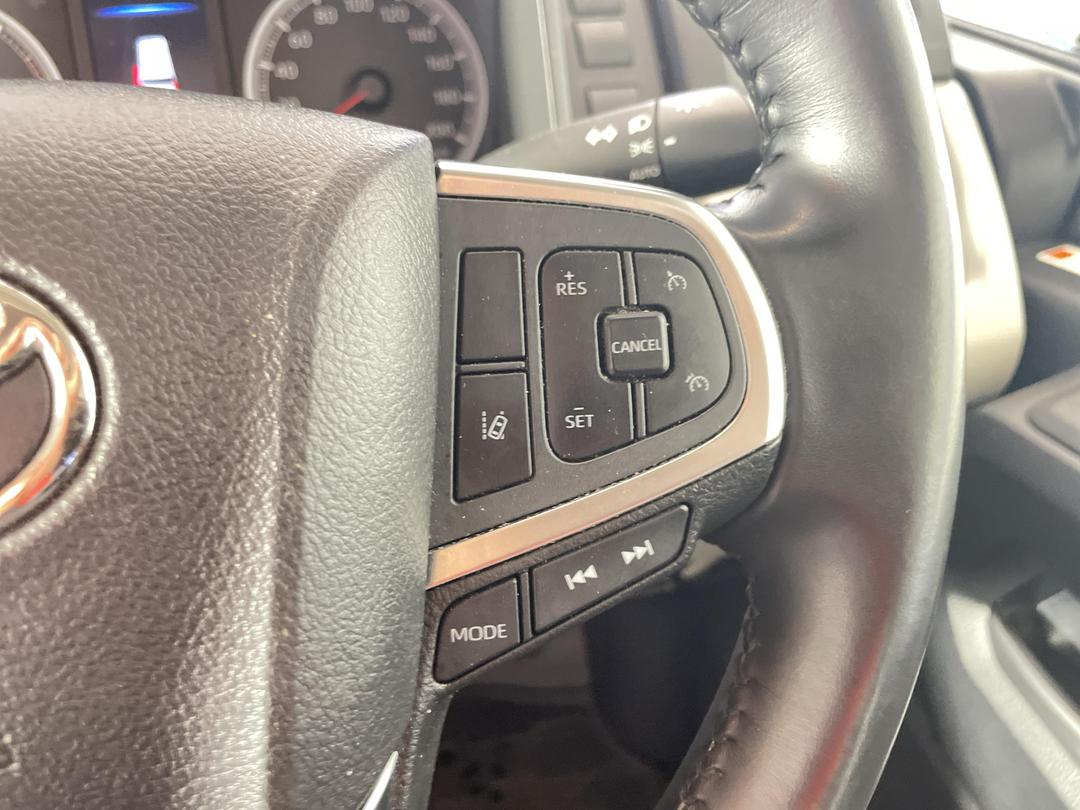 Photo '23' of Toyota Hiace