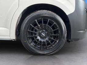 Photo '9' of Toyota Hiace