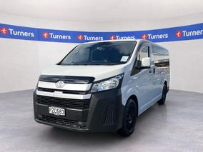 Photo '4' of Toyota Hiace