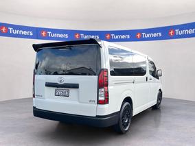 Photo '7' of Toyota Hiace