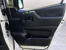 Photo '15' of Toyota Hiace
