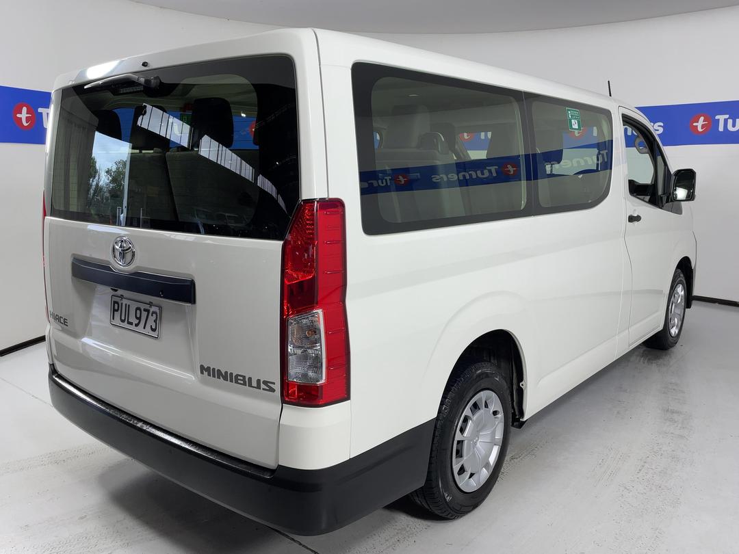 Photo '7' of Toyota Hiace