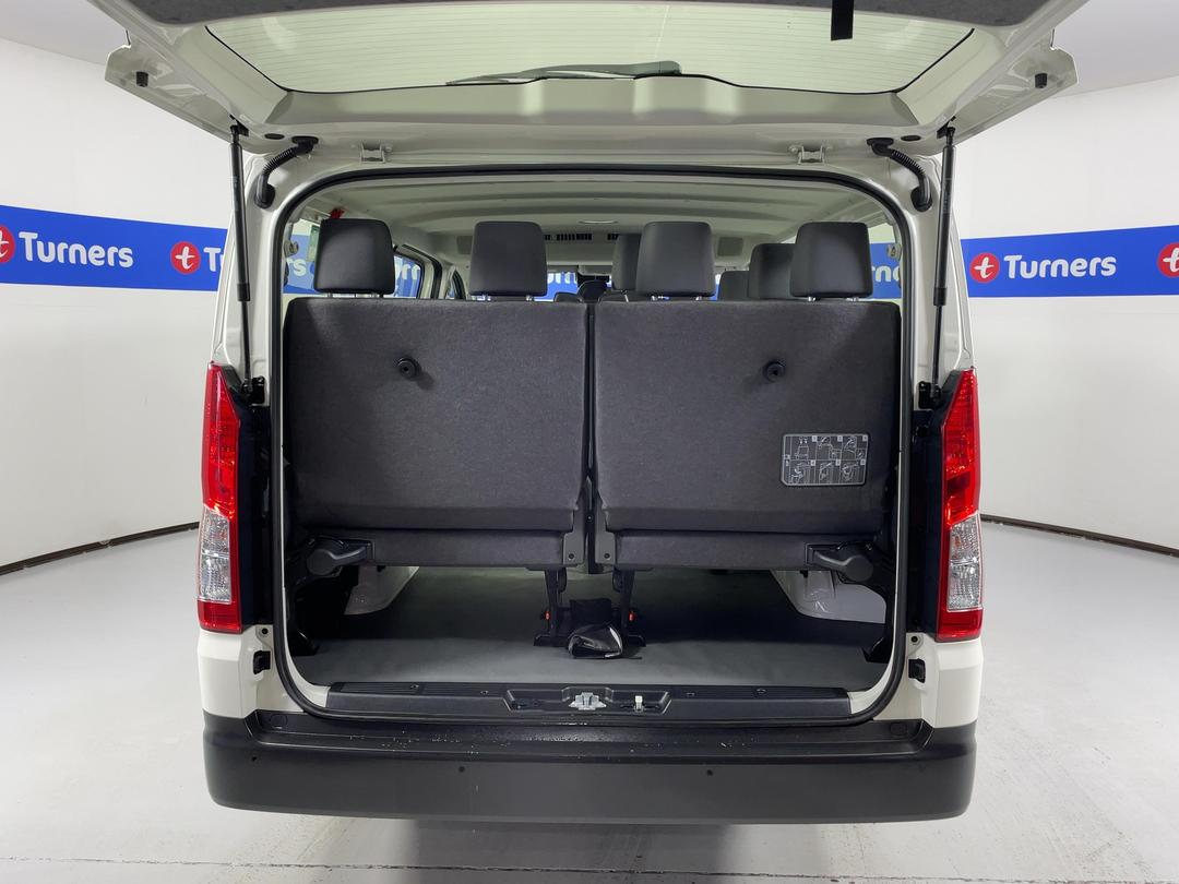 Photo '14' of Toyota Hiace