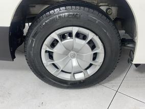 Photo '12' of Toyota Hiace