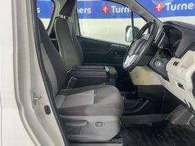 Photo '16' of Toyota Hiace