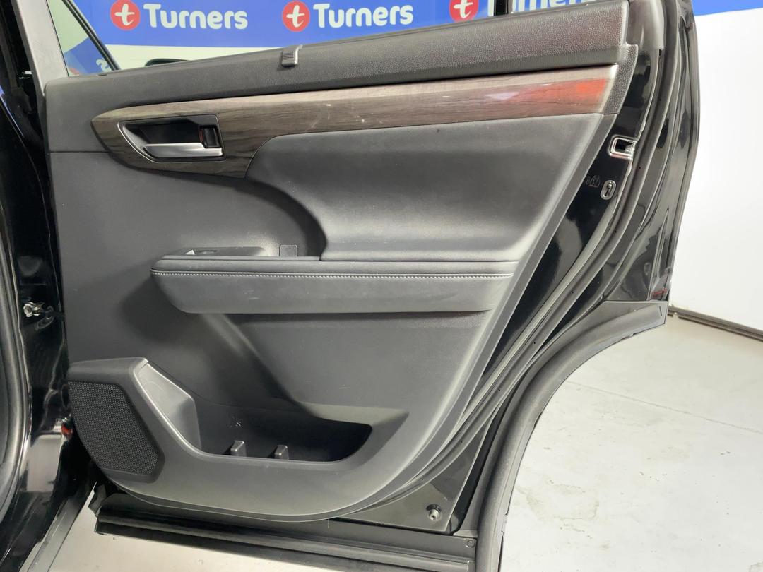 Photo '19' of Toyota Highlander